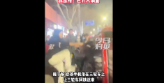 女孩当街殴打三轮车阿姨(警方介入 小小年纪这么狂)