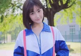 一般穿什么衣服(大学有校服吗)