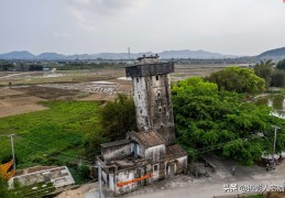 意大利著名景点比萨斜塔(意大利比萨斜塔斜多少度)