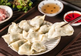 冻饺子要蒸多长时间才熟(冻饺子的正确煮法及时间)